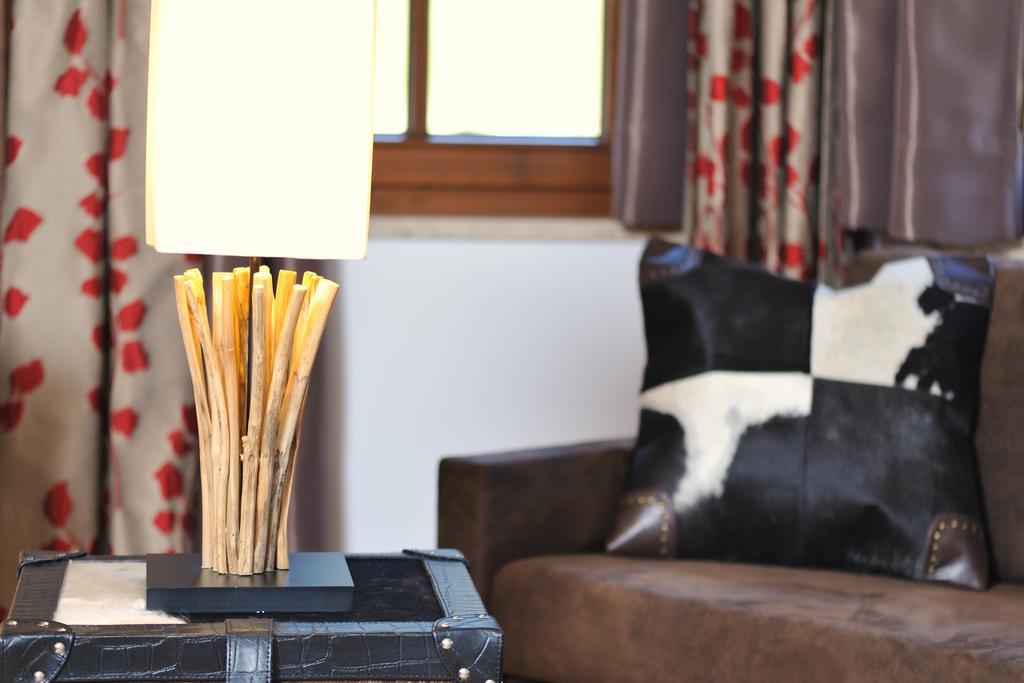 Alpinlounge Raetia Appartements Ischgl Room photo
