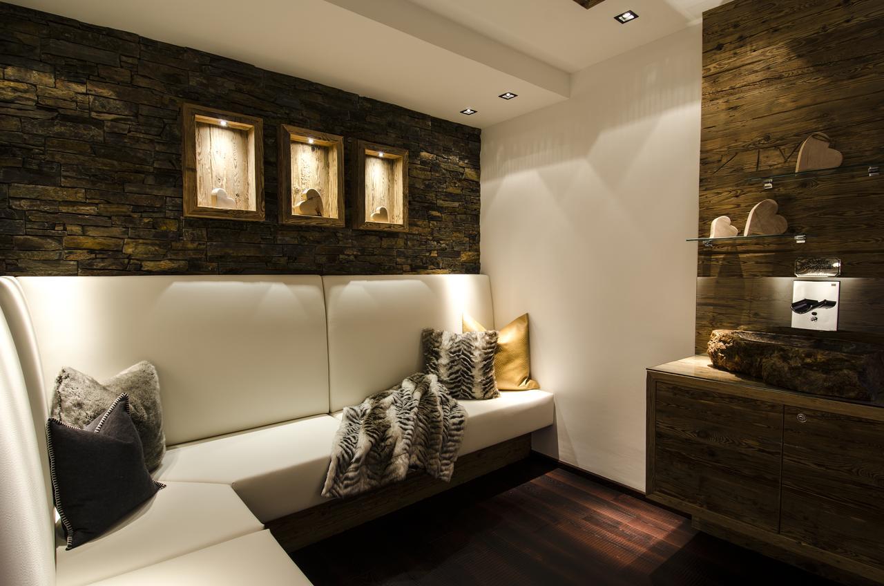 Alpinlounge Raetia Appartements Ischgl Exterior photo