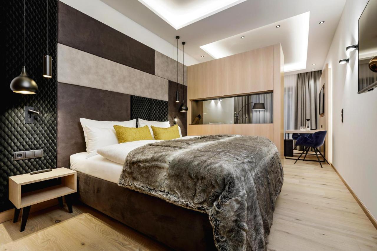 Alpinlounge Raetia Appartements Ischgl Exterior photo