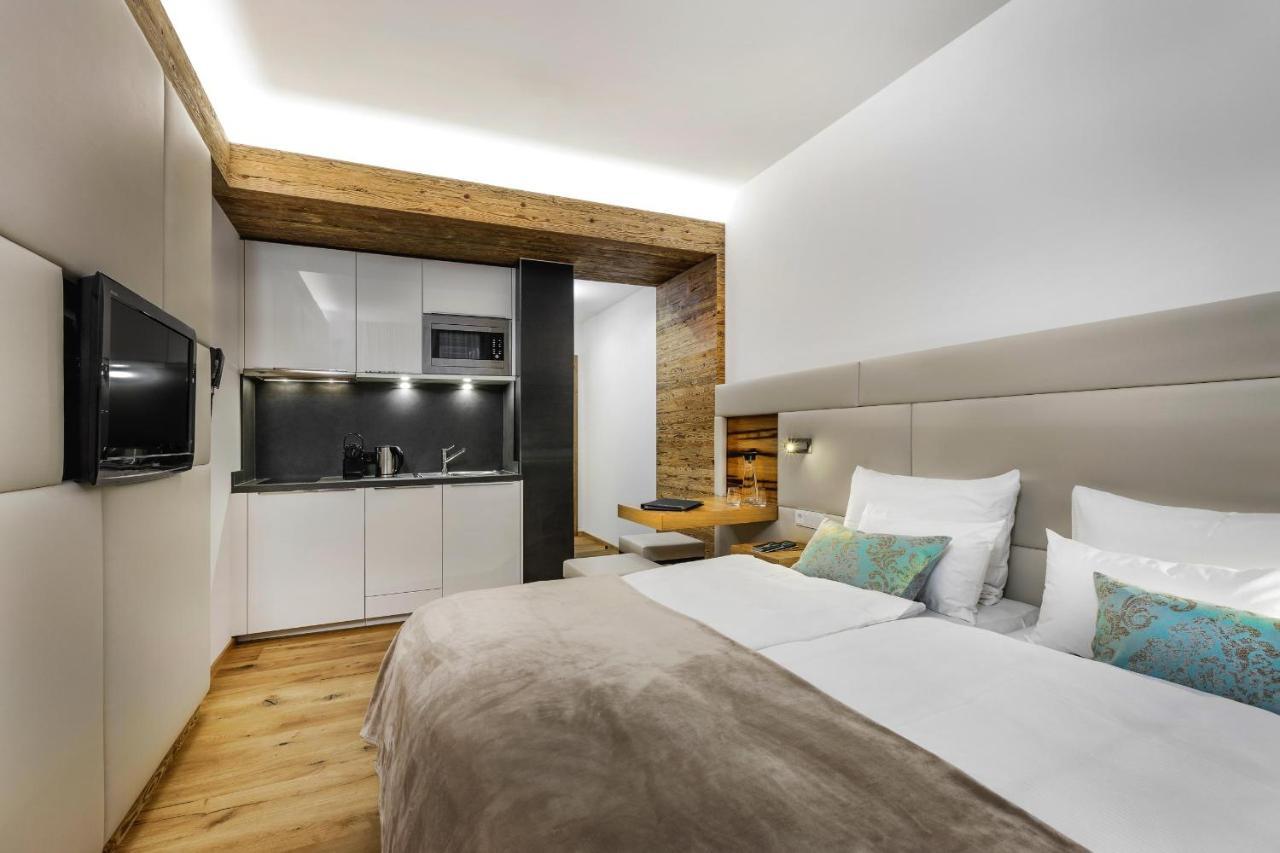 Alpinlounge Raetia Appartements Ischgl Exterior photo