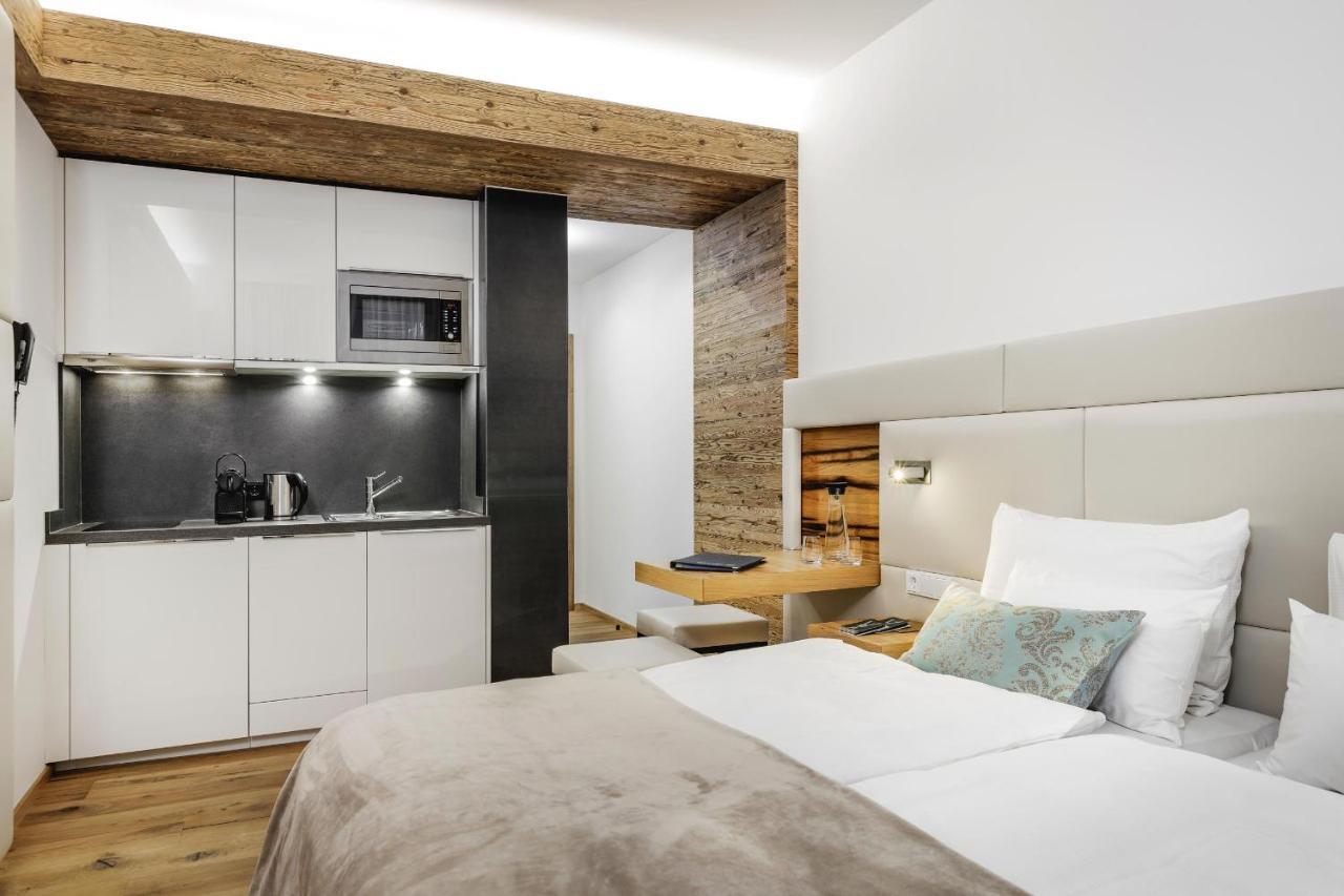 Alpinlounge Raetia Appartements Ischgl Exterior photo